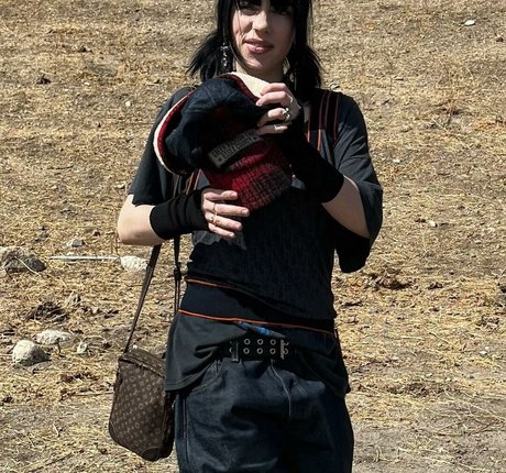Billie Eilish photo 1489