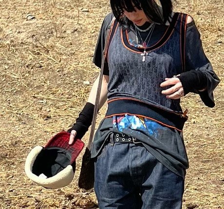 Billie Eilish photo 1494