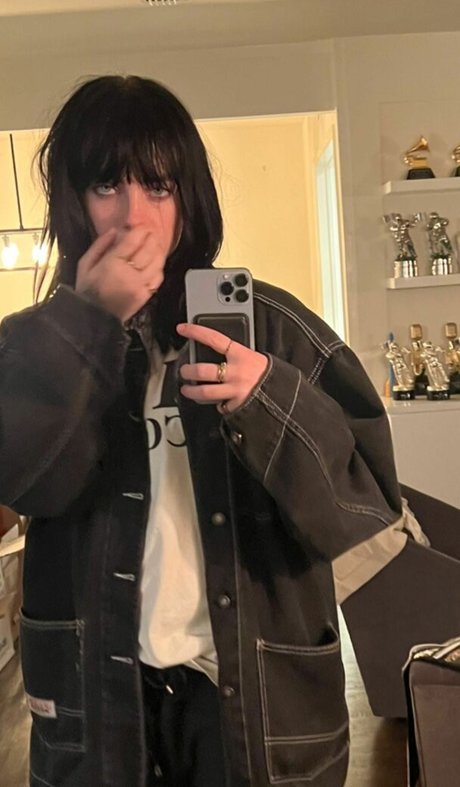 Billie Eilish photo 1508