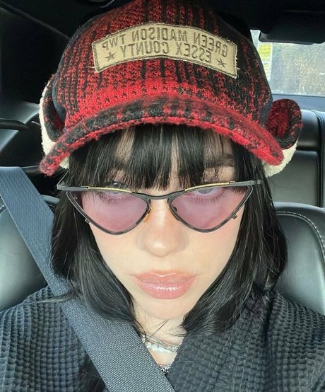 Billie Eilish photo 1518