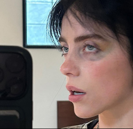 Billie Eilish photo 1521