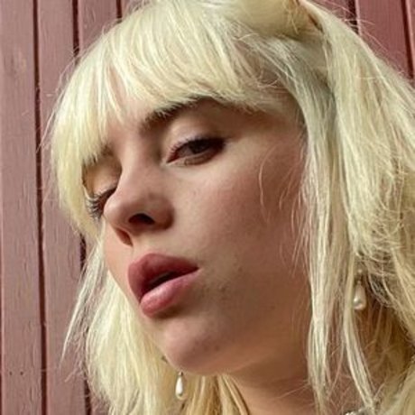 Billie Eilish photo 1528