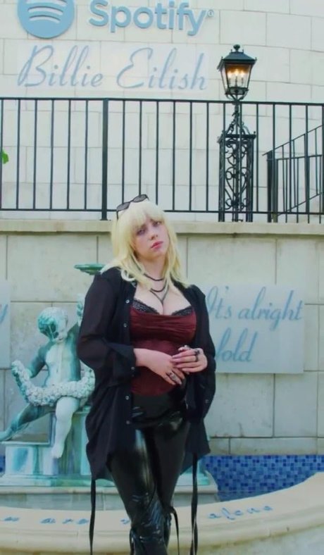 Billie Eilish photo 1535