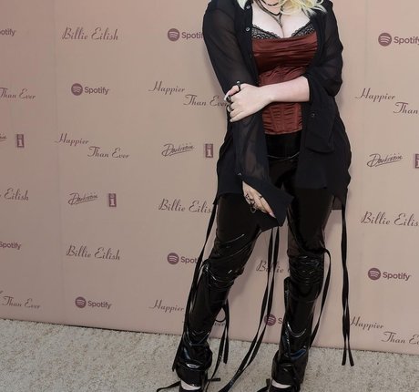 Billie Eilish photo 1571