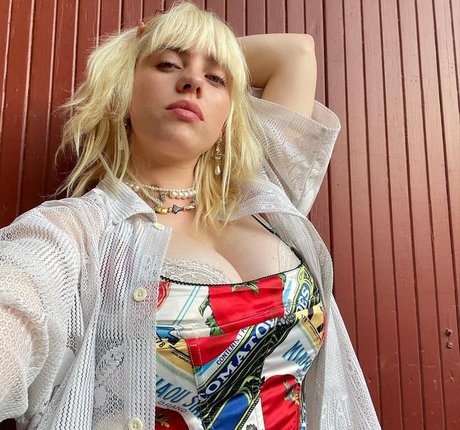 Billie Eilish photo 1577
