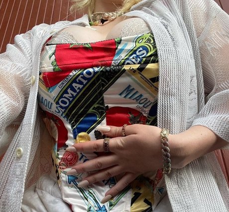 Billie Eilish photo 1579