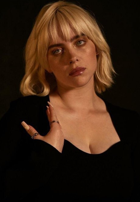 Billie Eilish photo 1585