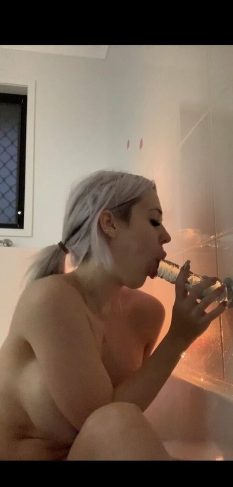 Billie Loves photo 37