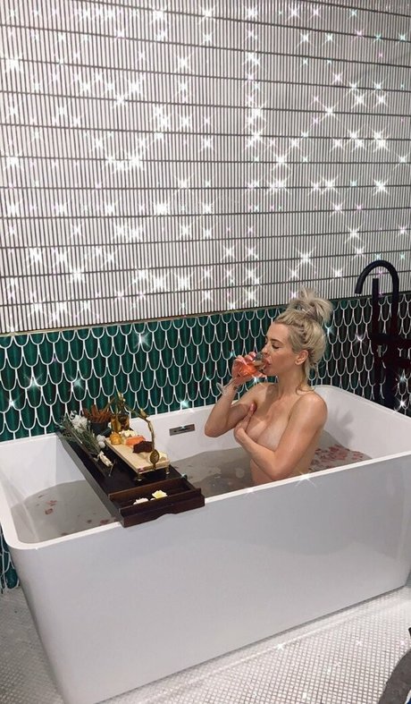 Billie Loves photo 47