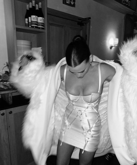 Billie Piper photo 22