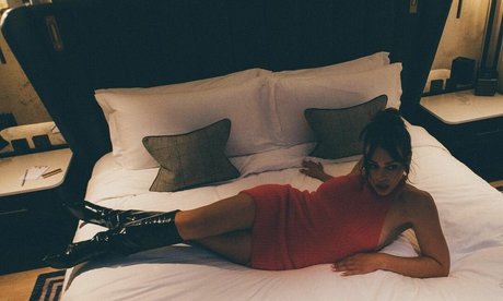 Billie Piper photo 69