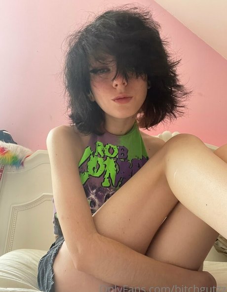 Bitchgutzz photo 7