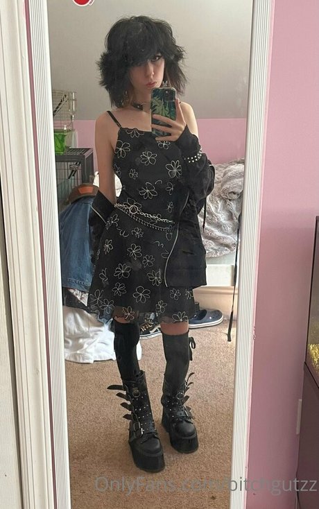Bitchgutzz photo 52