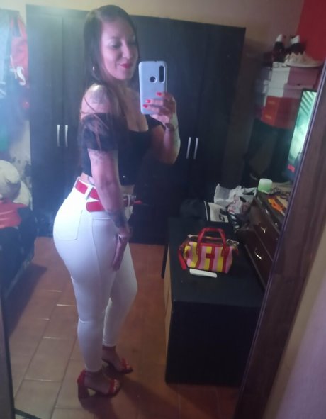 Bitchlatina22 photo 51