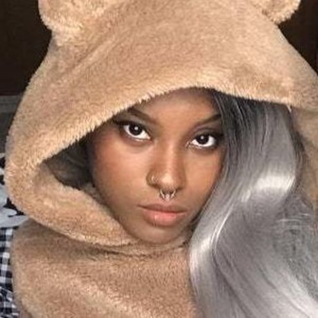 Bitesizedbrat photo 27