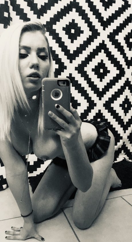 Bittersweet Temptation photo 35