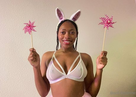 Blackdelphine photo 4