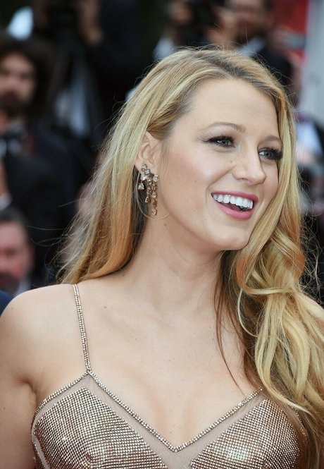 Blake Lively photo 219