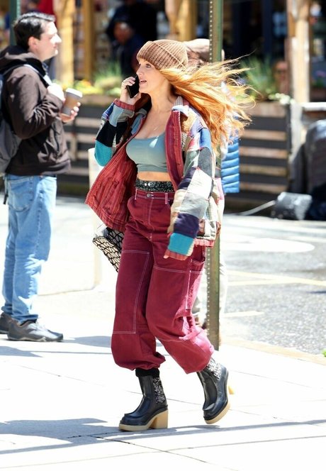 Blake Lively photo 385