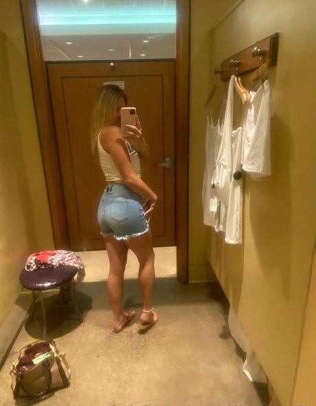 Blonde_bombshell922 photo 16