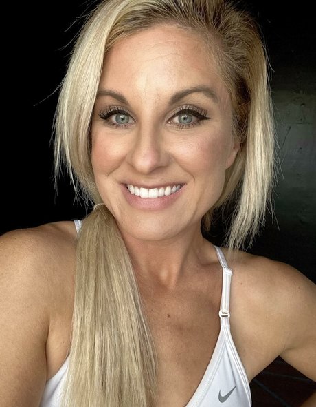 Profile photo of Blonde-Country-Girl