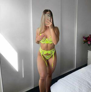 blondeb.tch photo 3