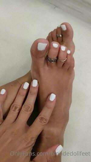 blondedollfeet photo 5