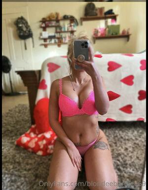 blondeebarbiee69 photo 21