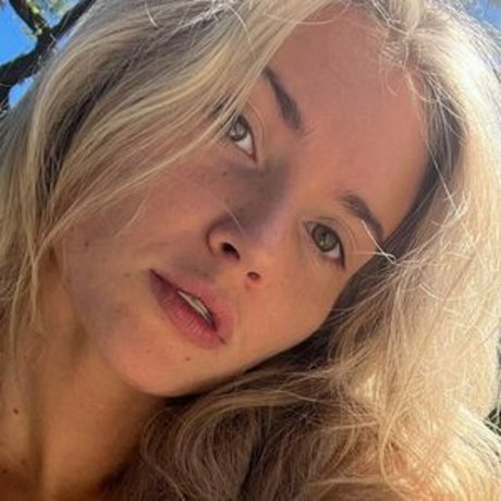 BlondeMauiGirl photo 12