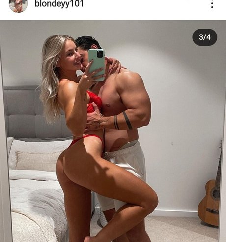 Blondeyy101 photo 1