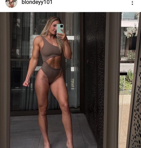 Blondeyy101 photo 5