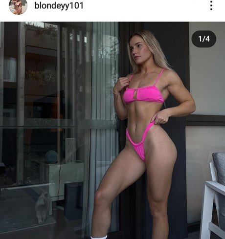 Blondeyy101 photo 13
