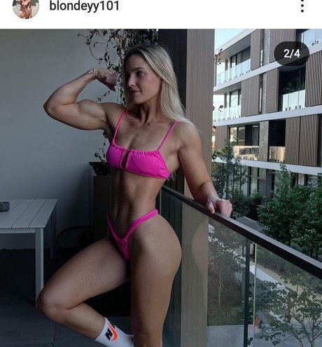 Blondeyy101 photo 14