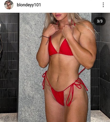 Blondeyy101 photo 16