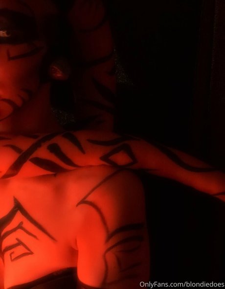 Blondiedoes photo 15