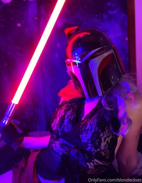 Blondiedoes photo 35