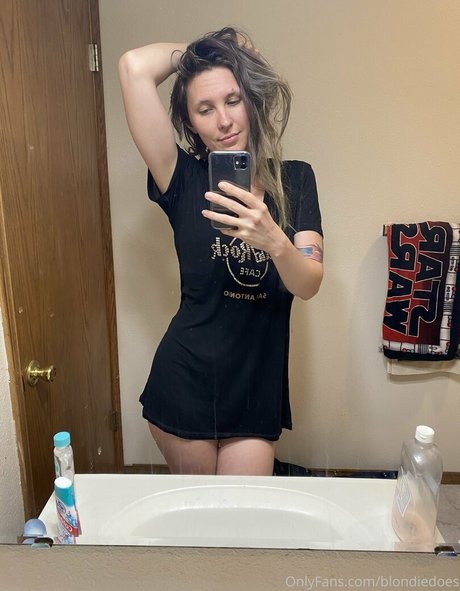 Blondiedoes photo 41