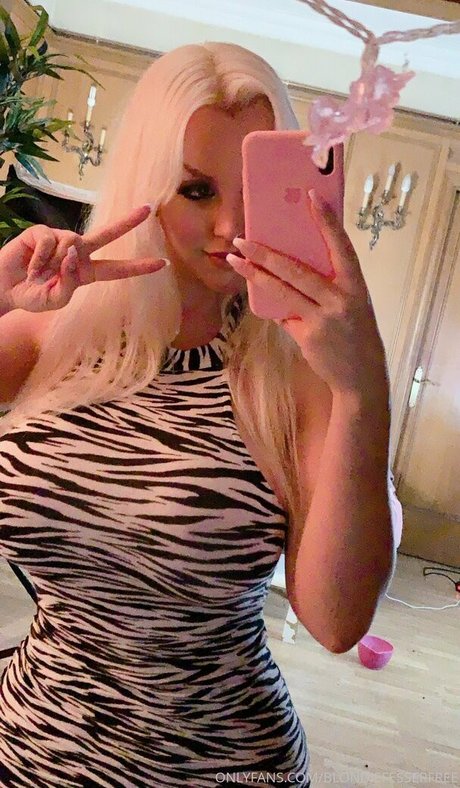 Blondiefesserfree photo 60