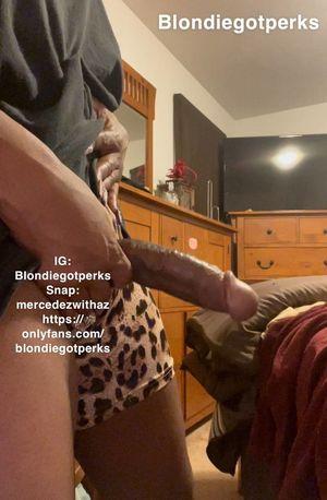 BlondieGotPerks photo 1