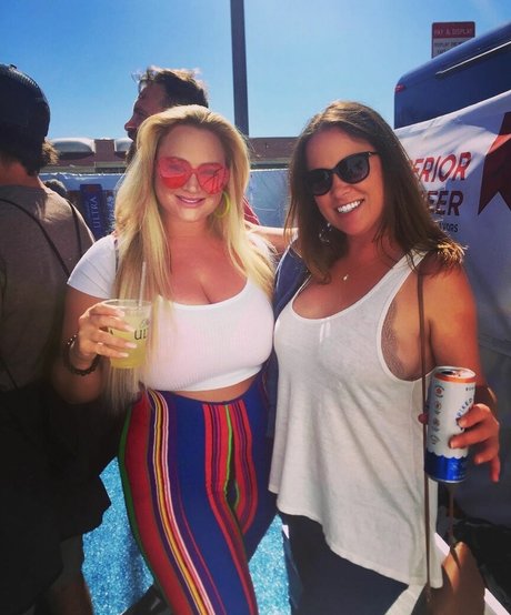 BlondiePomie photo 61