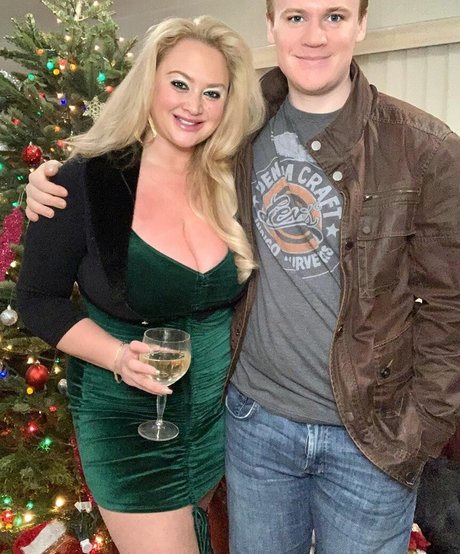 BlondiePomie photo 80