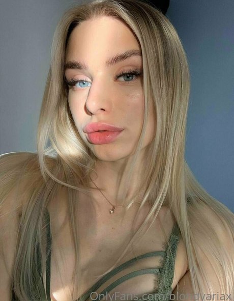 Blondyariax photo 8