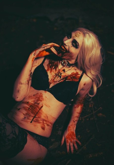 BloodyNyuu photo 2