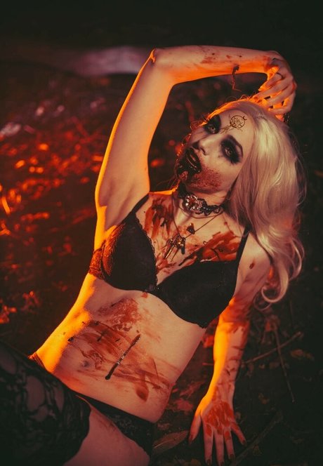 BloodyNyuu photo 3