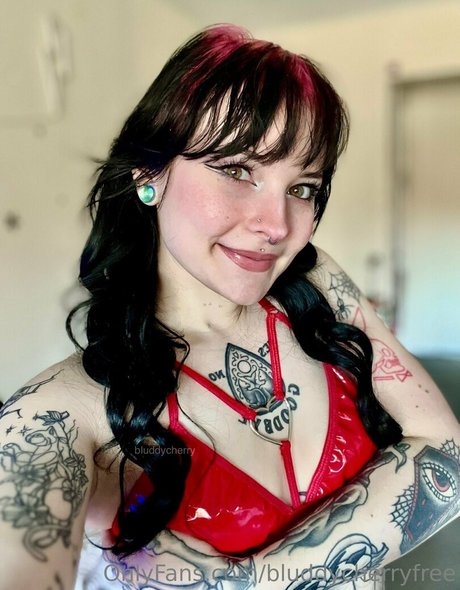 Bluddycherryfree photo 60