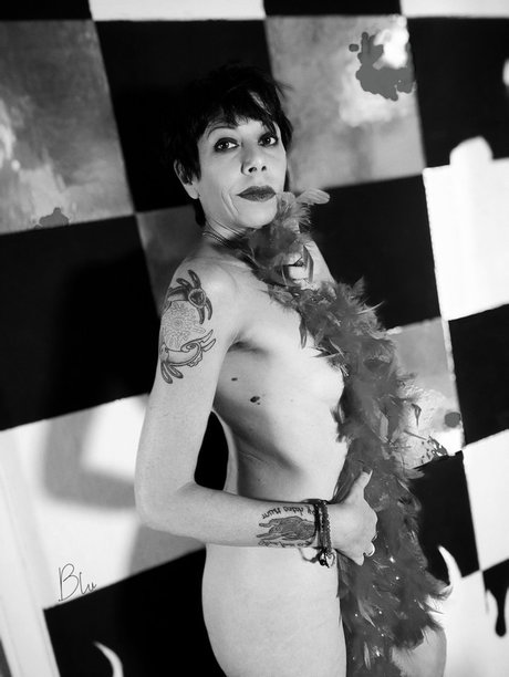 Blue Domino73 photo 21