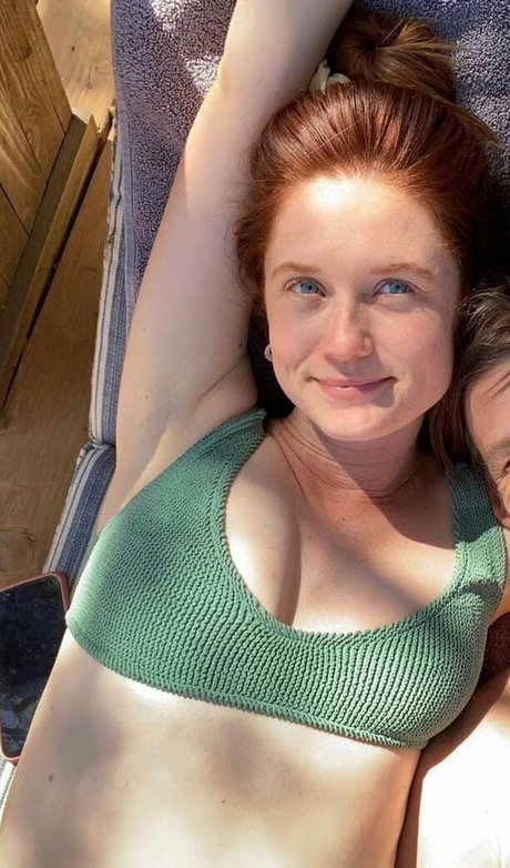 Bonnie Wright photo 70