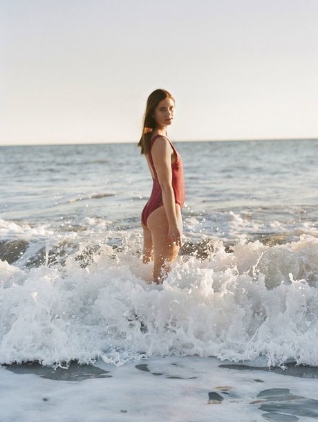 Bonnie Wright photo 75