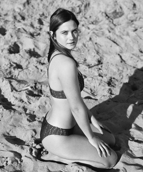 Bonnie Wright photo 82