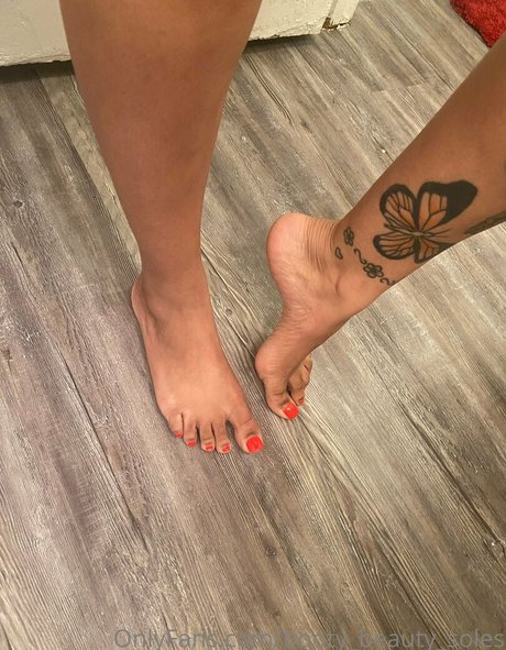 Booty_beauty_soles photo 14